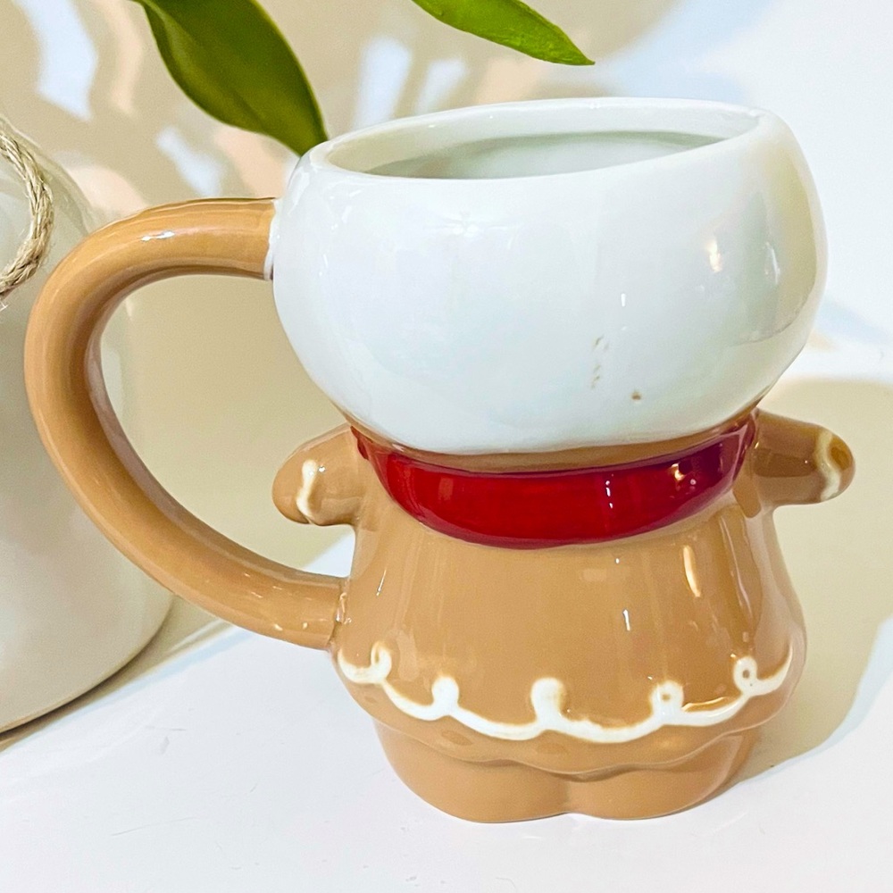 🤎Gingerbread Girl Mug - Picture 3 of 4